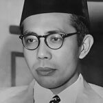Mohammad Natsir saat menghadiri Konferensi Meja Bundar tahun 1948.