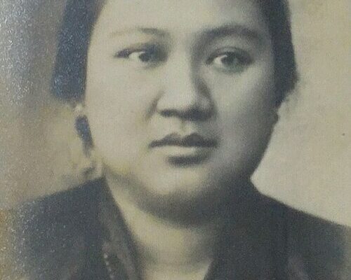 Potret Dewi Sartika, domain publik via Wikimedia Commons
