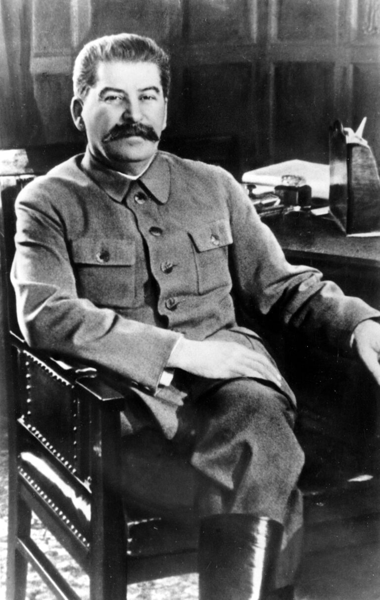 Biografi Josef Stalin: Diktator Uni Soviet yang Mengubah Dunia